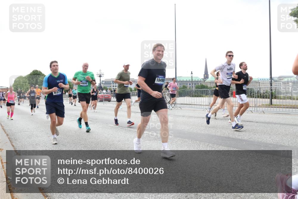 29.06.2025 - hella hamburg halbmarathon Lena Gebhardt http://msf.ph/oto/8400026 29.06.2025 10:40:42 Lombardsbrücke 19168, 8378, 74906, 18490, 11514, 1018, 1037, 1075, 1323, 2042, 2109, 2173, 2206, 2299, 2515, 2572, 2762, 2763, 2858, 3121, 3237, 3293, 3295, 3306, 3432, 3694, 3810, 4044, 4234, 4271, 4411, 4530, 4612, 4756, 4774, 4775, 4906, 4972, 5059, 5113, 5351, 5352, 5702, 5753, 5975, 6076, 6098, 6163, 6229, 6278, 6280, 6289, 6363, 6463, 6673, 6842, 6866, 6876, 7108, 7174, 7293, 7675, 7850, 7956, 8053, 8054, 8307, 8378, 8391, 8429, 8430, 9009, 9237, 11053 meine-sportfotos.de