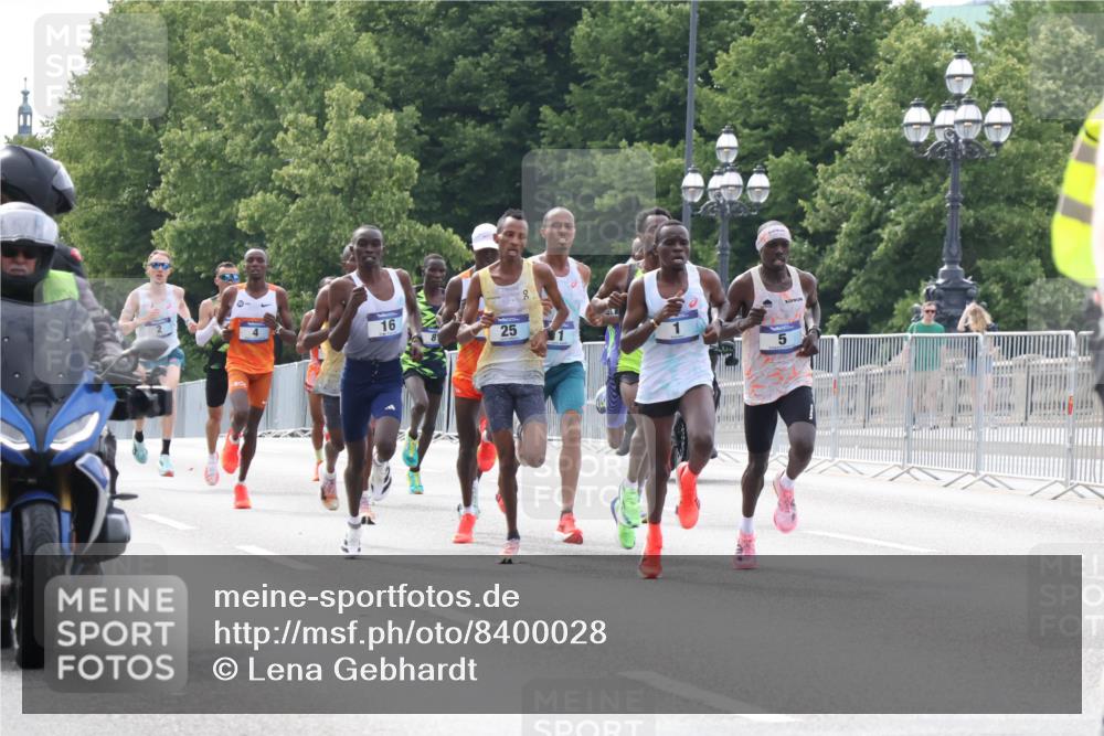 29.06.2025 - hella hamburg halbmarathon Lena Gebhardt http://msf.ph/oto/8400028 29.06.2025 09:31:07 Lombardsbrücke 16, 25, 5 meine-sportfotos.de