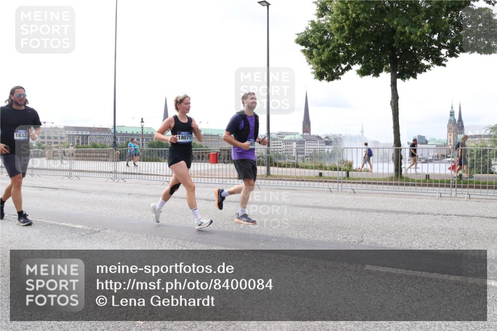 29.06.2025 - hella hamburg halbmarathon Lena Gebhardt http://msf.ph/oto/8400084 29.06.2025 10:23:42 Lombardsbrücke 18332, 18071, 1048, 1304, 1362, 1444, 1545, 2125, 2489, 2925, 4122, 4391, 4646, 4728, 4990, 5055, 5160, 5358, 5406, 5661, 6502, 6747, 7029, 7820, 8031, 8141, 8149, 8181, 8502, 8676, 8716, 8717, 8918, 8920, 9217, 9301, 9603, 9715, 10649, 10739, 11044, 11300, 11415, 11454, 11793, 11798, 11879, 12073, 12874, 13149, 14265, 14338, 14510, 14512, 14521, 14821, 15709, 15739, 15853, 16185, 16251, 17013, 17199, 17207, 17299, 17719 meine-sportfotos.de