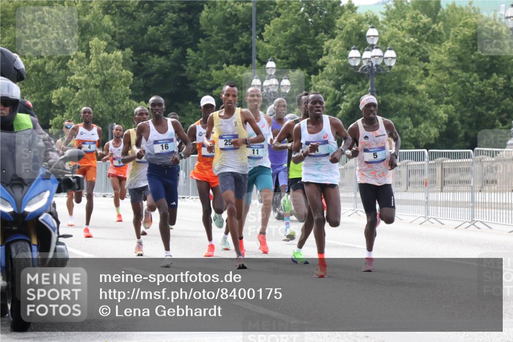 29.06.2025 - hella hamburg halbmarathon Lena Gebhardt http://msf.ph/oto/8400175 29.06.2025 09:31:07 Lombardsbrücke 4, 16, 25, 11, 5 meine-sportfotos.de