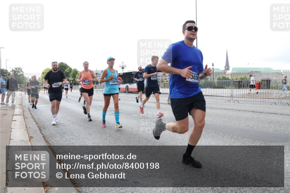 29.06.2025 - hella hamburg halbmarathon Lena Gebhardt http://msf.ph/oto/8400198 29.06.2025 10:03:13 Lombardsbrücke 9439, 12169, 1422, 13874, 13474, 3036, 1114, 1135, 1138, 1161, 1414, 1450, 1482, 1885, 2594, 2619, 2780, 2782, 2810, 3572, 3630, 4204, 4307, 4511, 4613, 4665, 4904, 5734, 6208, 6217, 6391, 6453, 6752, 6815, 6997, 7210, 7211, 7277, 7278, 7279, 7290, 7706, 7935, 8481, 8483, 8614, 9006, 9439, 9453, 10128, 10824, 11556, 11935, 12169, 12177, 12211, 12212, 12377, 12422, 12843, 12908, 13036, 13474, 13664, 13732, 13857, 13874, 13976, 14224, 15539, 16371, 17226, 18028 meine-sportfotos.de