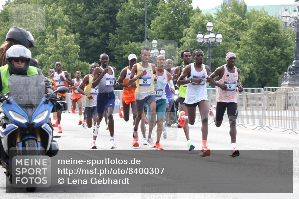 29.06.2025 - hella hamburg halbmarathon Lena Gebhardt http://msf.ph/oto/8400307 29.06.2025 09:31:07 Lombardsbrücke 4, 16, 25, 11 meine-sportfotos.de