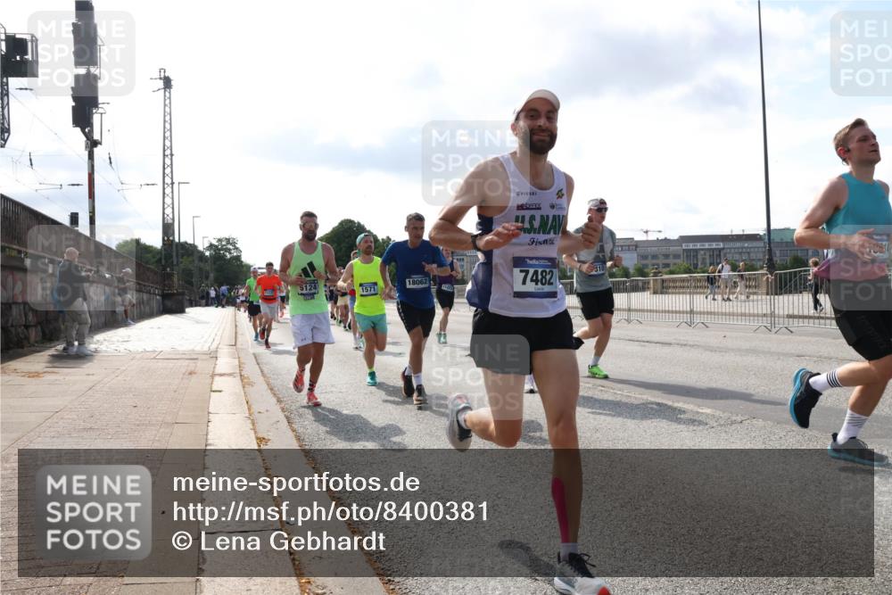 29.06.2025 - hella hamburg halbmarathon Lena Gebhardt http://msf.ph/oto/8400381 29.06.2025 09:48:55 Lombardsbrücke 18062, 5124, 1571, 11423, 11177, 7482, 310, 1042, 1290, 1505, 1571, 1600, 1603, 1710, 2044, 2262, 2399, 2707, 2797, 3480, 3547, 4062, 4359, 4381, 5003, 5124, 5307, 5554, 5709, 6037, 6047, 6993, 7152, 7154, 7310, 7482, 7743, 7884, 7981, 8002, 8121, 8358, 8571, 9403, 9640, 9643, 10190, 10369, 10451, 10738, 10852, 10877, 11106, 11177, 11423, 11447, 12044, 12051, 12088, 12091, 12168, 12488, 12739, 13064, 13137, 13190, 13372, 13483, 13755, 13900, 13940, 13975, 14075, 14603 meine-sportfotos.de