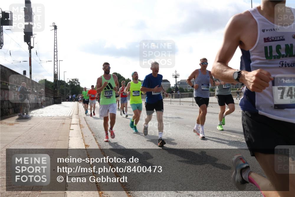 29.06.2025 - hella hamburg halbmarathon Lena Gebhardt http://msf.ph/oto/8400473 29.06.2025 09:48:55 Lombardsbrücke 5124, 11106, 1900, 1571, 7310, 748, 1042, 1290, 1505, 1571, 1600, 1603, 1710, 2044, 2262, 2399, 2707, 2797, 3480, 3547, 4062, 4359, 4381, 5003, 5124, 5307, 5554, 5709, 6037, 6047, 6993, 7152, 7154, 7310, 7482, 7743, 7884, 7981, 8002, 8121, 8358, 8571, 9403, 9640, 9643, 10190, 10369, 10451, 10738, 10852, 10877, 11106, 11177, 11423, 11447, 12044, 12051, 12088, 12091, 12168, 12488, 12739, 13064, 13137, 13190, 13372, 13483, 13755, 13900, 13940, 13975, 14075, 14603 meine-sportfotos.de