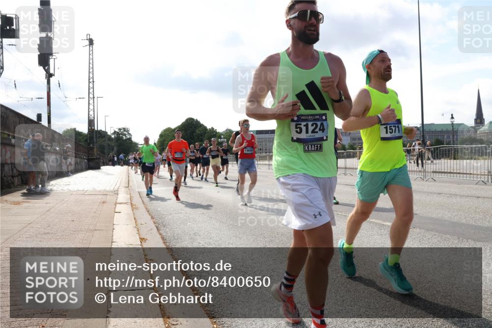 29.06.2025 - hella hamburg halbmarathon Lena Gebhardt http://msf.ph/oto/8400650 29.06.2025 09:48:57 Lombardsbrücke 11177, 19004, 5124, 1571, 1042, 1290, 1571, 1600, 1603, 2044, 2262, 2399, 2707, 2797, 3480, 3547, 4062, 4359, 4381, 5003, 5124, 5307, 5554, 5709, 5889, 6037, 6047, 6993, 7152, 7154, 7310, 7482, 7743, 7981, 8002, 8121, 8358, 8571, 9403, 9640, 9643, 10190, 10369, 10451, 10738, 10852, 10877, 11106, 11177, 11423, 11447, 12044, 12051, 12088, 12091, 12168, 12739, 13064, 13137, 13190, 13372, 13483, 13755, 13900, 13940, 14075, 14603 meine-sportfotos.de