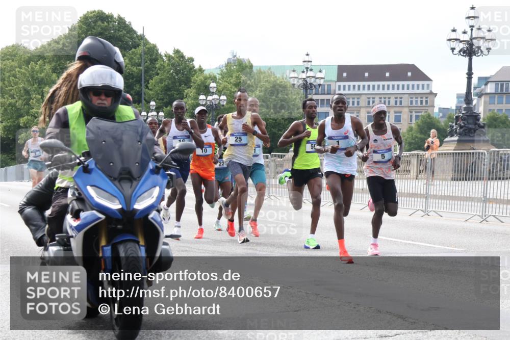 29.06.2025 - hella hamburg halbmarathon Lena Gebhardt http://msf.ph/oto/8400657 29.06.2025 09:31:09 Lombardsbrücke 10, 22, 25, 59 meine-sportfotos.de
