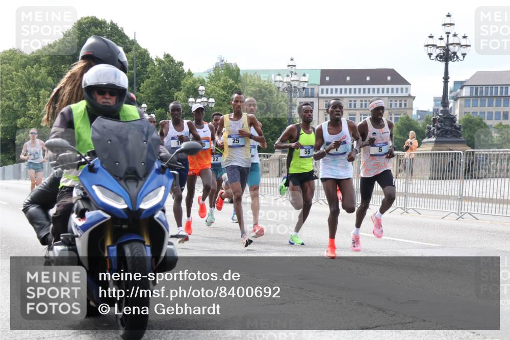 29.06.2025 - hella hamburg halbmarathon Lena Gebhardt http://msf.ph/oto/8400692 29.06.2025 09:31:09 Lombardsbrücke 22, 25, 59 meine-sportfotos.de