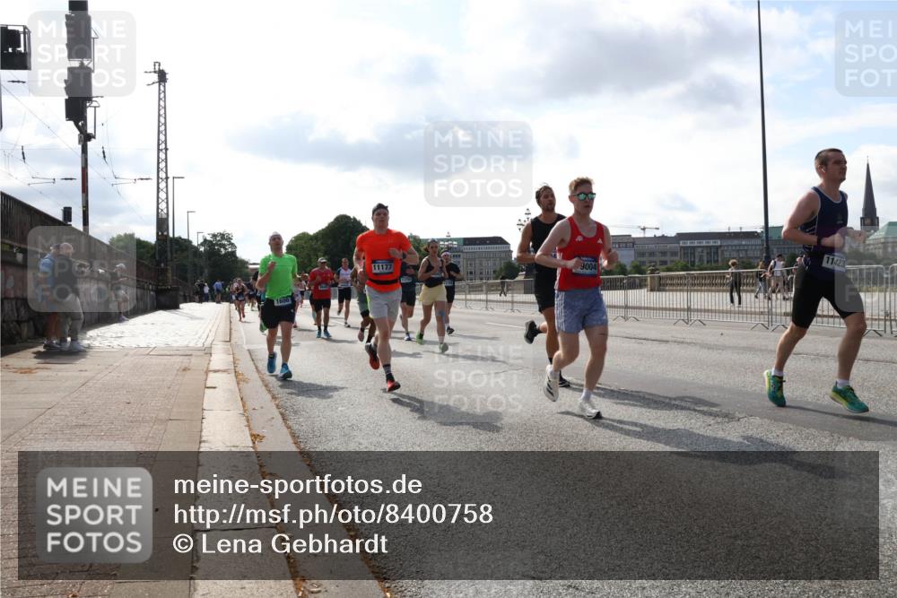 29.06.2025 - hella hamburg halbmarathon Lena Gebhardt http://msf.ph/oto/8400758 29.06.2025 09:48:58 Lombardsbrücke 1600, 11177, 13755, 9004, 1042, 1571, 1600, 1603, 2044, 2262, 2399, 2707, 2797, 3480, 3547, 4062, 4359, 4381, 5003, 5050, 5124, 5307, 5554, 5709, 5889, 6037, 6047, 6771, 6993, 7109, 7152, 7154, 7310, 7482, 7743, 7981, 8002, 8121, 8358, 8571, 9403, 9640, 9643, 10190, 10369, 10451, 10738, 10852, 10877, 11106, 11177, 11423, 11447, 12044, 12088, 12091, 12168, 12739, 13064, 13137, 13190, 13372, 13483, 13755, 13900, 13940, 14075, 14311, 14603 meine-sportfotos.de