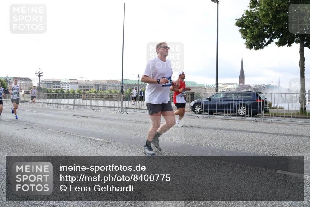 29.06.2025 - hella hamburg halbmarathon Lena Gebhardt http://msf.ph/oto/8400775 29.06.2025 10:03:17 Lombardsbrücke 1114, 1135, 1138, 1161, 1414, 1450, 1482, 1885, 2594, 2619, 2780, 2782, 2810, 3572, 3630, 4204, 4307, 4511, 4613, 4665, 4904, 5464, 6208, 6217, 6391, 6453, 6815, 6997, 7210, 7211, 7277, 7278, 7279, 7290, 7706, 7935, 8481, 8483, 8614, 9439, 9453, 10824, 11556, 11935, 12169, 12177, 12211, 12212, 12377, 12422, 12843, 12908, 13036, 13474, 13664, 13732, 13857, 13874, 13976, 14224, 15539, 16371, 17226, 18028 meine-sportfotos.de