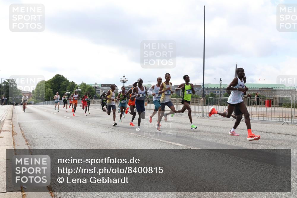 29.06.2025 - hella hamburg halbmarathon Lena Gebhardt http://msf.ph/oto/8400815 29.06.2025 09:31:10 Lombardsbrücke  meine-sportfotos.de