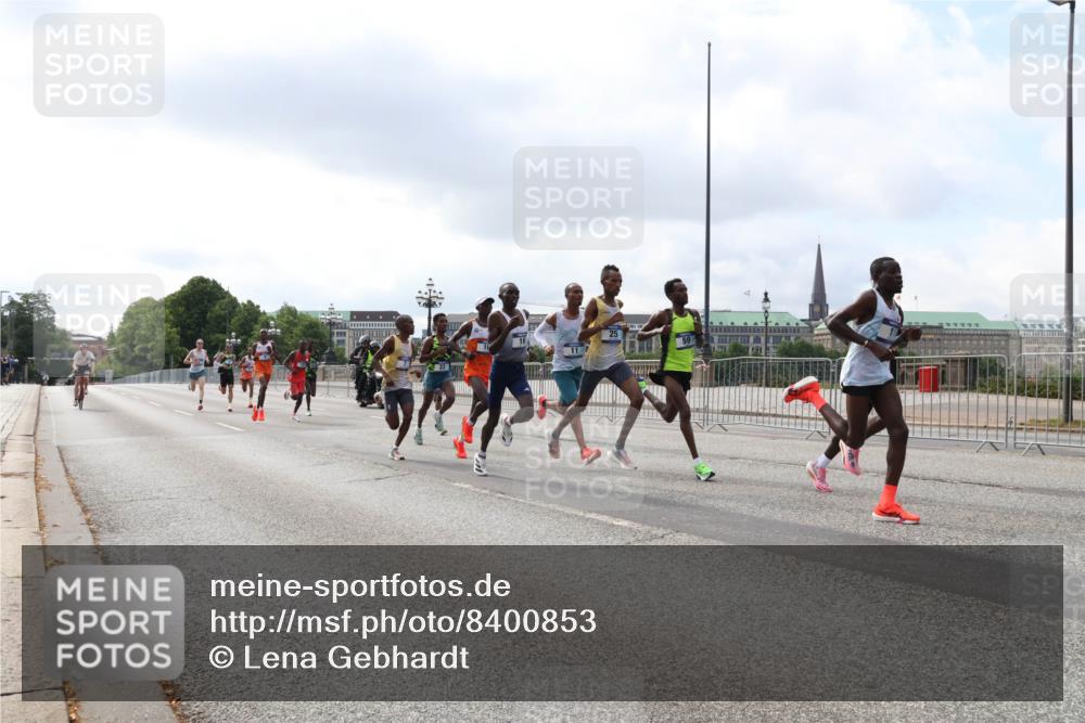 29.06.2025 - hella hamburg halbmarathon Lena Gebhardt http://msf.ph/oto/8400853 29.06.2025 09:31:10 Lombardsbrücke 11 meine-sportfotos.de