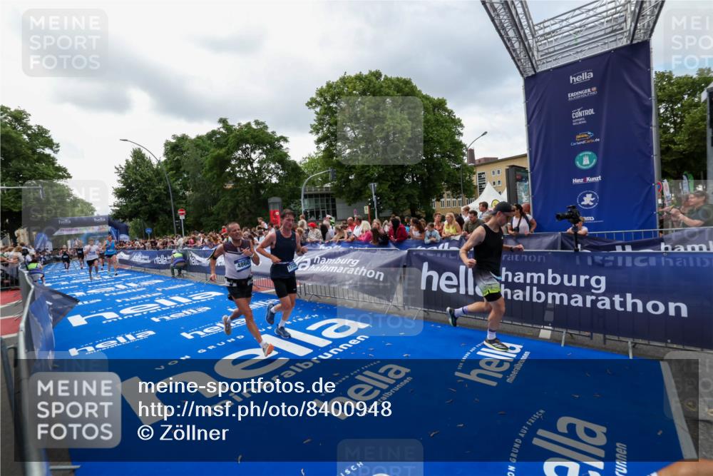29.06.2025 - hella hamburg halbmarathon Zöllner http://msf.ph/oto/8400948 29.06.2025 10:37:20 Ziel 4860, 5003, 10190, 12900, 13854, 14387, 14459, 15178, 17137, 17726, 18824 meine-sportfotos.de