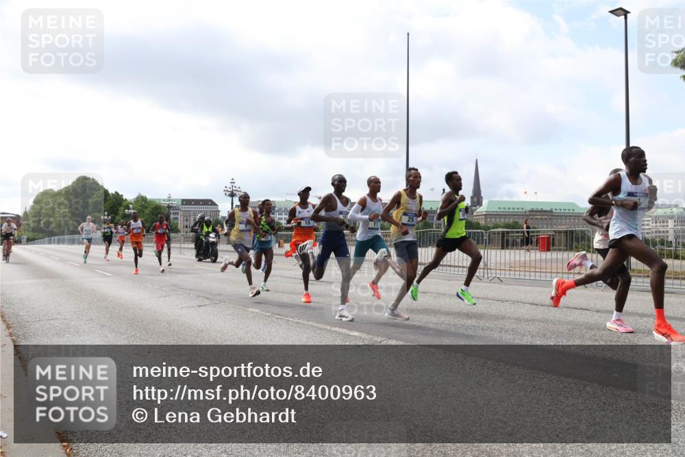 29.06.2025 - hella hamburg halbmarathon Lena Gebhardt http://msf.ph/oto/8400963 29.06.2025 09:31:10 Lombardsbrücke 11 meine-sportfotos.de