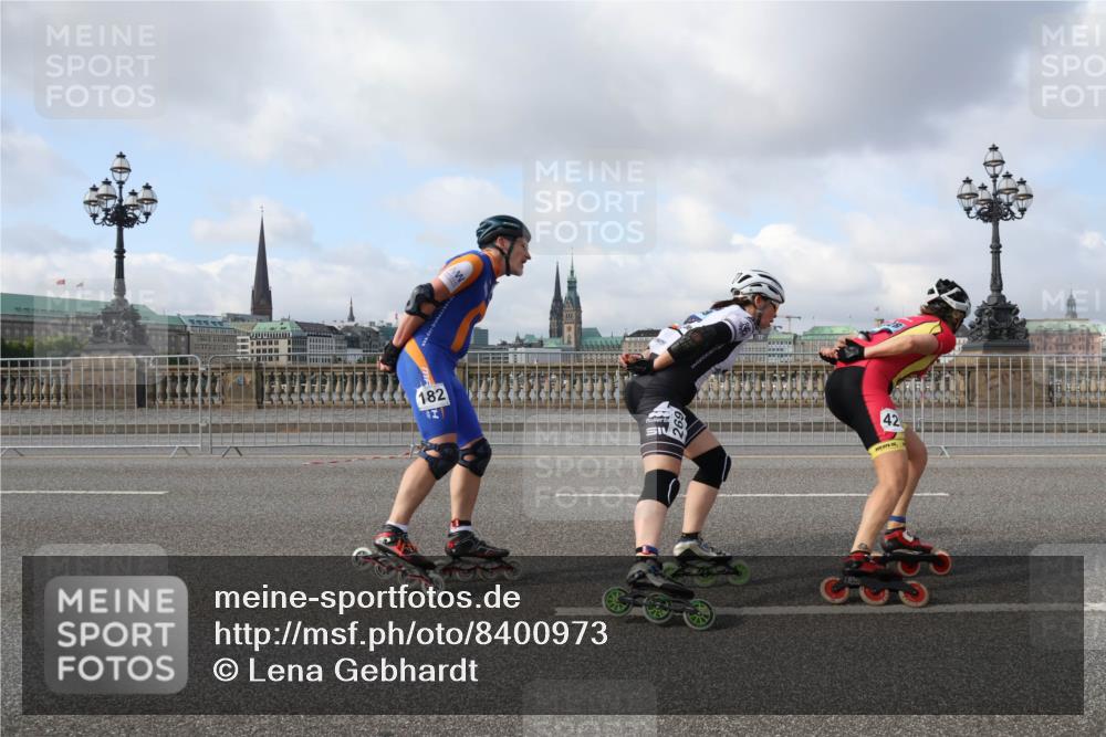 29.06.2025 - hella hamburg halbmarathon Lena Gebhardt http://msf.ph/oto/8400973 29.06.2025 08:53:25 Lombardsbrücke 182, 42 meine-sportfotos.de