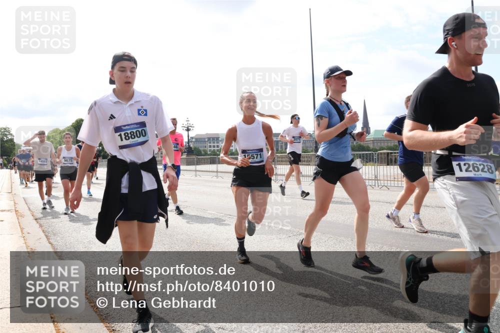 29.06.2025 - hella hamburg halbmarathon Lena Gebhardt http://msf.ph/oto/8401010 29.06.2025 10:16:09 Lombardsbrücke 14559, 9675, 18800, 15571, 2071, 12628, 1156, 1212, 1244, 1308, 1599, 1651, 2071, 2076, 2165, 2436, 2803, 2835, 3030, 3134, 3167, 3648, 4007, 4583, 4637, 4828, 5046, 5294, 5423, 6024, 7753, 7897, 7941, 7942, 8169, 8274, 8554, 8597, 8645, 8746, 8885, 9192, 9601, 9628, 9675, 9784, 9802, 9810, 9881, 10107, 10108, 10139, 10141, 10183, 10292, 10608, 10844, 10990, 11113, 11303, 11344, 11345, 11478, 11774, 11783, 11818, 12427, 12469, 13179, 13818, 13951, 14423, 14550 meine-sportfotos.de