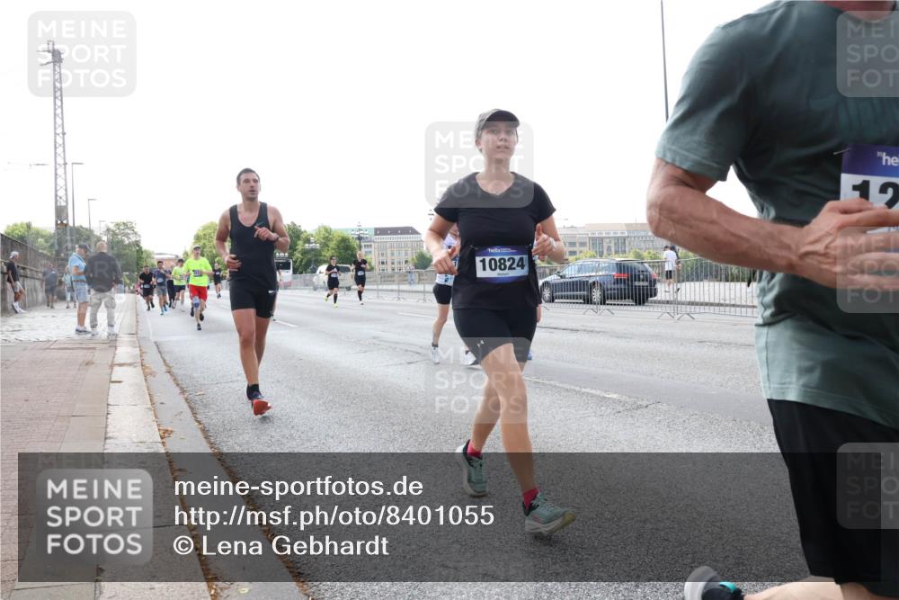 29.06.2025 - hella hamburg halbmarathon Lena Gebhardt http://msf.ph/oto/8401055 29.06.2025 10:03:18 Lombardsbrücke 10824, 12, 1114, 1135, 1138, 1161, 1414, 1450, 1482, 1885, 2594, 2619, 2780, 2782, 2810, 3572, 4204, 4307, 4511, 4613, 4665, 4904, 5384, 5464, 6208, 6217, 6391, 6453, 6815, 6997, 7210, 7211, 7277, 7278, 7279, 7290, 7706, 7935, 8481, 8483, 8614, 9439, 9453, 10824, 11556, 11935, 12169, 12177, 12211, 12212, 12377, 12422, 12843, 12908, 13036, 13474, 13664, 13732, 13857, 13874, 13976, 14224, 15539, 16371, 17226, 18028 meine-sportfotos.de