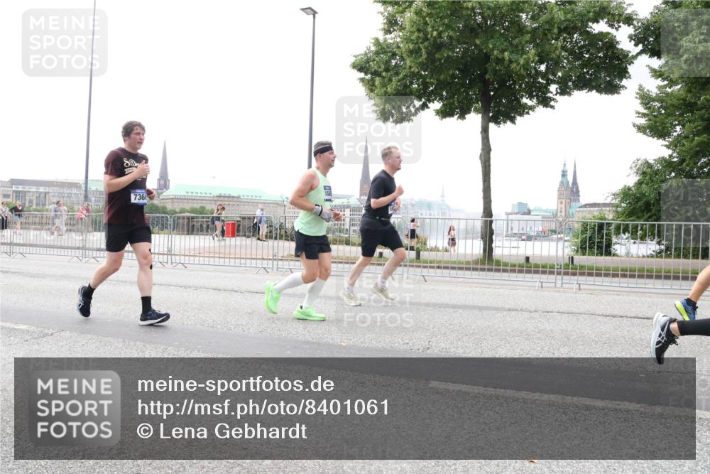 29.06.2025 - hella hamburg halbmarathon Lena Gebhardt http://msf.ph/oto/8401061 29.06.2025 10:50:00 Lombardsbrücke 7366, 14545, 1040, 1041, 1487, 1511, 1805, 1888, 2212, 2466, 2862, 2997, 3701, 3710, 3805, 4090, 4168, 4870, 5076, 5552, 5694, 5749, 5751, 5997, 6680, 6694, 6830, 7305, 7339, 7366, 7679, 7721, 7722, 7755, 8065, 8254, 9015, 9162, 9605, 9940, 10060, 10286, 10403, 10617, 10683, 10704, 11030, 11426, 11716, 11760, 12079, 12124, 12388, 13127, 13128, 13309, 13381, 13744, 13764, 13846, 14144, 14505, 14545, 14692, 14940, 15626 meine-sportfotos.de