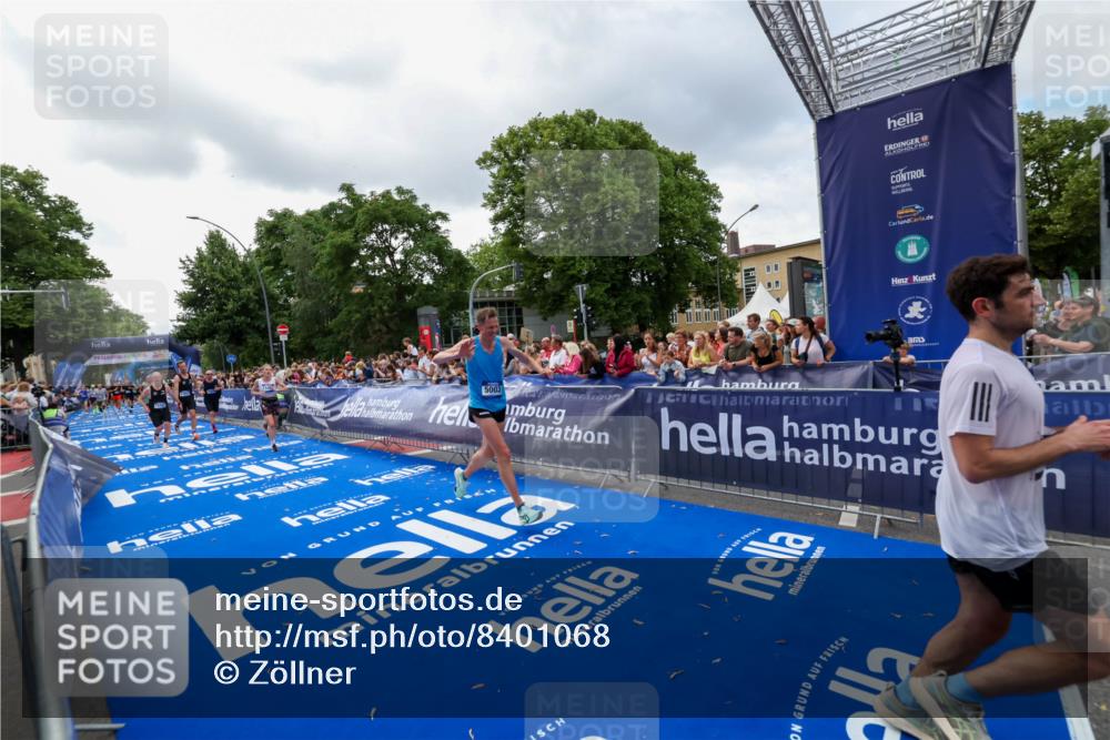 29.06.2025 - hella hamburg halbmarathon Zöllner http://msf.ph/oto/8401068 29.06.2025 10:37:24 Ziel 5003, 12739, 12900, 13854, 14387, 14459, 15888, 17306, 18159, 18723, 18824 meine-sportfotos.de