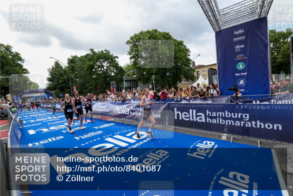 29.06.2025 - hella hamburg halbmarathon Zöllner http://msf.ph/oto/8401087 29.06.2025 10:37:26 Ziel 2767, 9017, 12739, 13372, 13854, 14387, 14459, 15888, 17306, 18159, 18723, 18824 meine-sportfotos.de