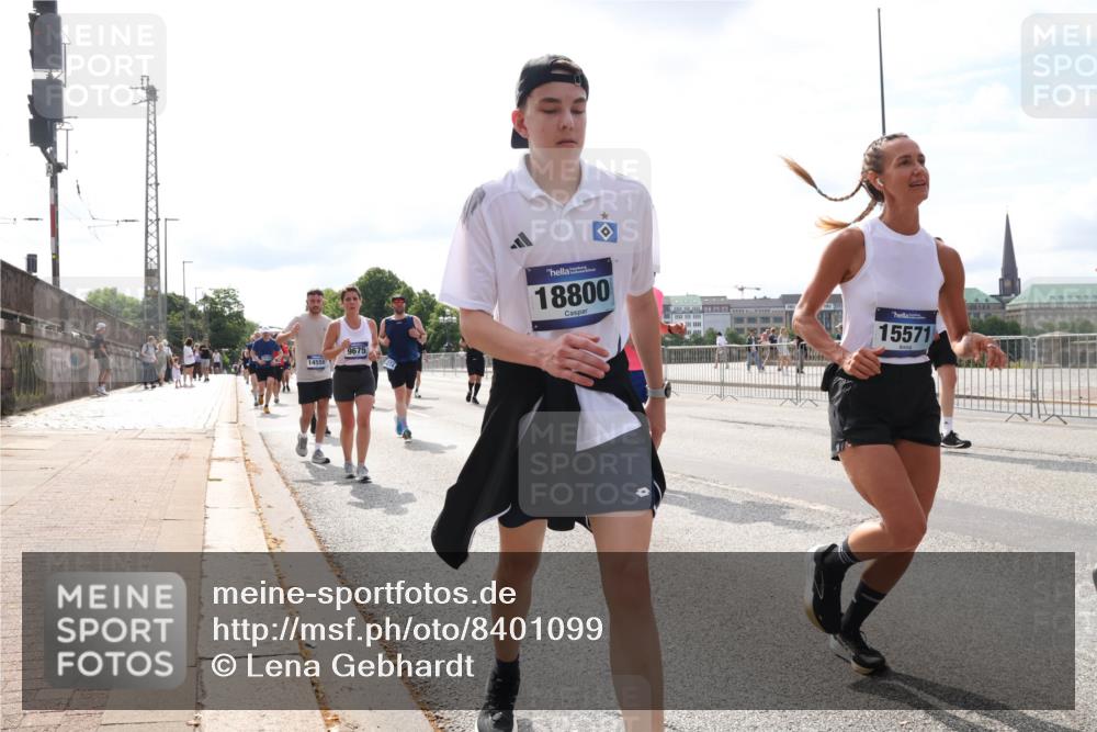 29.06.2025 - hella hamburg halbmarathon Lena Gebhardt http://msf.ph/oto/8401099 29.06.2025 10:16:09 Lombardsbrücke 14559, 9675, 18800, 15571, 1156, 1212, 1244, 1308, 1599, 1651, 2071, 2076, 2165, 2436, 2803, 2835, 3030, 3134, 3167, 3648, 4007, 4583, 4637, 4828, 5046, 5294, 5423, 6024, 7753, 7897, 7941, 7942, 8169, 8274, 8554, 8597, 8645, 8746, 8885, 9192, 9601, 9628, 9675, 9784, 9802, 9810, 9881, 10107, 10108, 10139, 10141, 10183, 10292, 10608, 10844, 10990, 11113, 11303, 11344, 11345, 11478, 11774, 11783, 11818, 12427, 12469, 13179, 13818, 13951, 14423, 14550 meine-sportfotos.de