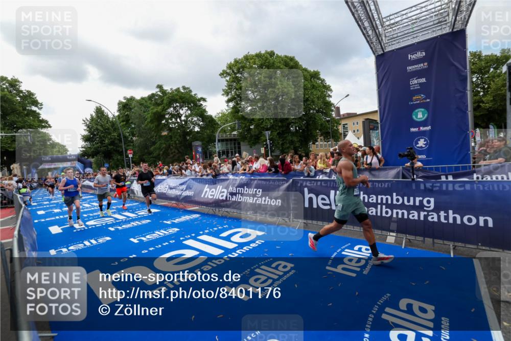 29.06.2025 - hella hamburg halbmarathon Zöllner http://msf.ph/oto/8401176 29.06.2025 10:37:30 Ziel 2767, 5042, 6047, 9017, 9914, 12739, 13372, 15888, 17306, 18159, 18723 meine-sportfotos.de