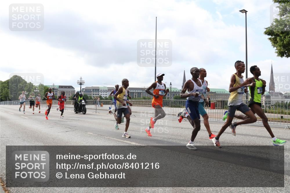 29.06.2025 - hella hamburg halbmarathon Lena Gebhardt http://msf.ph/oto/8401216 29.06.2025 09:31:11 Lombardsbrücke 25, 10, 16 meine-sportfotos.de