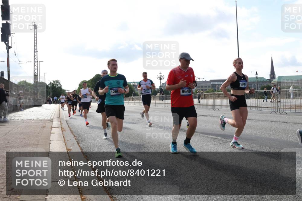 29.06.2025 - hella hamburg halbmarathon Lena Gebhardt http://msf.ph/oto/8401221 29.06.2025 09:49:01 Lombardsbrücke 1209, 17723, 9640, 1087, 1042, 1571, 1600, 1603, 2044, 2262, 2399, 2707, 2797, 3480, 3547, 4062, 4359, 4381, 5003, 5050, 5124, 5307, 5889, 6037, 6047, 6149, 6771, 6993, 7109, 7152, 7154, 7310, 7482, 7743, 7981, 8002, 8121, 8358, 8571, 9640, 9643, 10190, 10369, 10451, 10738, 10877, 11106, 11177, 11423, 11447, 11952, 12044, 12088, 12091, 12168, 12739, 13064, 13137, 13158, 13190, 13372, 13755, 13900, 13940, 14075, 14311, 14603 meine-sportfotos.de
