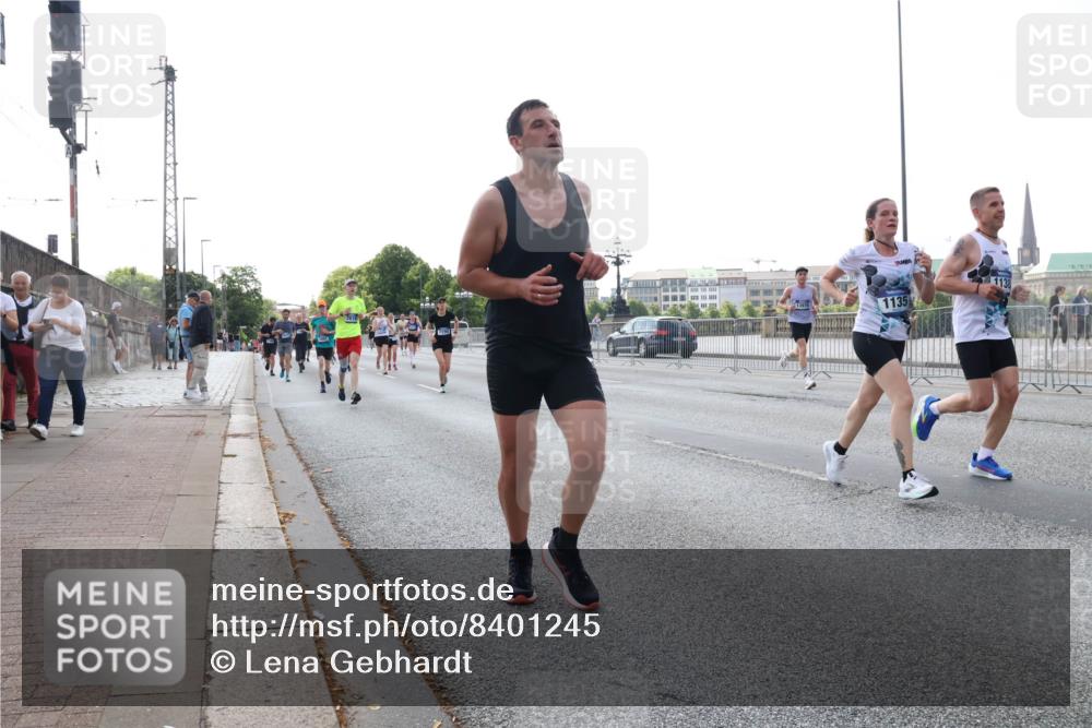 29.06.2025 - hella hamburg halbmarathon Lena Gebhardt http://msf.ph/oto/8401245 29.06.2025 10:03:19 Lombardsbrücke 1135, 1138, 1114, 1135, 1138, 1161, 1414, 1450, 1482, 1885, 2594, 2619, 2683, 2780, 2782, 2810, 3572, 4204, 4307, 4511, 4613, 4665, 4904, 5384, 5464, 6208, 6217, 6391, 6453, 6815, 6997, 7210, 7211, 7277, 7278, 7279, 7290, 7706, 7935, 8481, 8483, 8614, 9439, 9453, 10824, 11556, 11935, 12169, 12177, 12211, 12212, 12377, 12422, 12843, 12908, 13036, 13474, 13664, 13732, 13857, 13874, 13976, 14224, 15539, 16371, 17226, 18028 meine-sportfotos.de