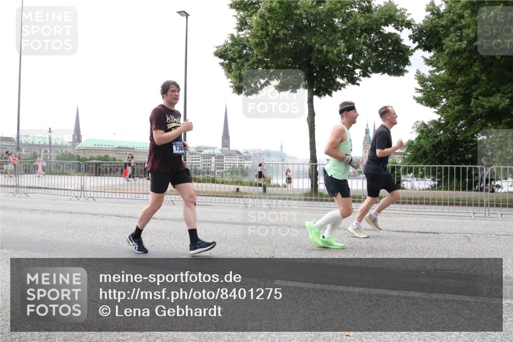 29.06.2025 - hella hamburg halbmarathon Lena Gebhardt http://msf.ph/oto/8401275 29.06.2025 10:50:01 Lombardsbrücke 736, 1040, 1041, 1487, 1511, 1805, 1888, 2212, 2466, 2862, 2997, 3701, 3710, 3805, 3897, 4090, 4168, 4870, 5076, 5552, 5694, 5749, 5751, 5997, 6680, 6694, 6830, 7305, 7339, 7366, 7679, 7721, 7722, 7755, 8065, 8254, 9015, 9162, 9605, 9940, 10060, 10286, 10403, 10617, 10683, 10704, 11030, 11426, 11716, 11760, 12079, 12124, 12388, 13127, 13128, 13309, 13381, 13744, 13764, 13846, 14144, 14505, 14545, 14692, 14940, 15626 meine-sportfotos.de