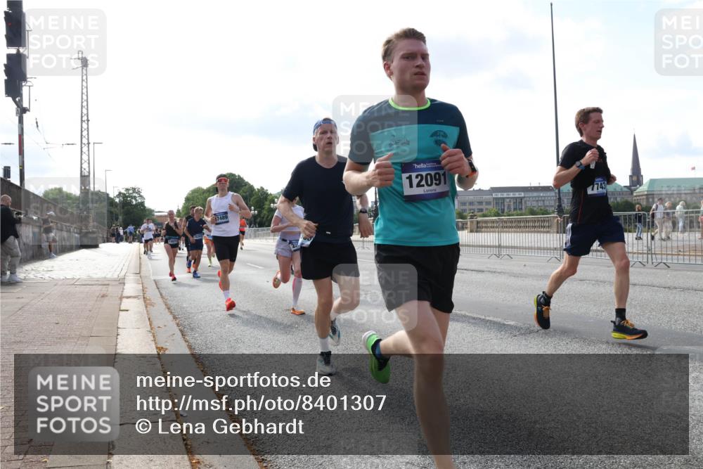 29.06.2025 - hella hamburg halbmarathon Lena Gebhardt http://msf.ph/oto/8401307 29.06.2025 09:49:01 Lombardsbrücke 14075, 17489, 12091, 7743, 1042, 1571, 1600, 1603, 2044, 2262, 2399, 2707, 2797, 3480, 3547, 4062, 4359, 4381, 5003, 5050, 5124, 5307, 5889, 6037, 6047, 6149, 6771, 6993, 7109, 7152, 7154, 7310, 7482, 7743, 7981, 8002, 8121, 8358, 8571, 9640, 9643, 10190, 10369, 10451, 10738, 10877, 11106, 11177, 11423, 11447, 11952, 12044, 12088, 12091, 12168, 12739, 13064, 13137, 13158, 13190, 13372, 13755, 13900, 13940, 14075, 14311, 14603 meine-sportfotos.de