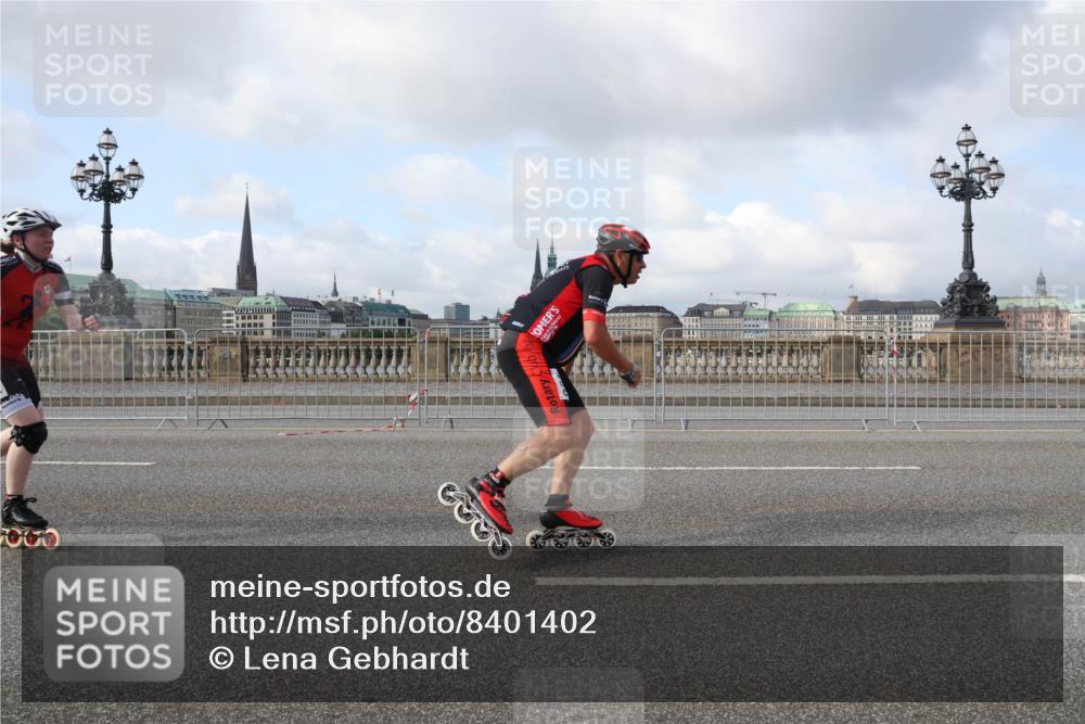 29.06.2025 - hella hamburg halbmarathon Lena Gebhardt http://msf.ph/oto/8401402 29.06.2025 08:53:26 Lombardsbrücke  meine-sportfotos.de