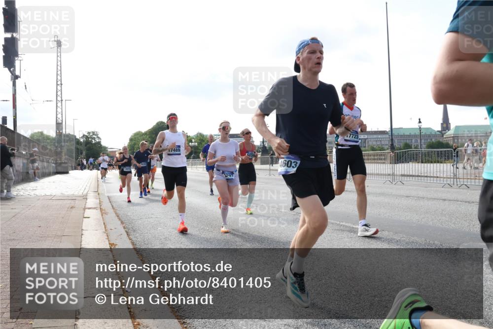 29.06.2025 - hella hamburg halbmarathon Lena Gebhardt http://msf.ph/oto/8401405 29.06.2025 09:49:02 Lombardsbrücke 14075, 17489, 4603, 7723, 1042, 1571, 1600, 1603, 2044, 2262, 2399, 2707, 2797, 3116, 3480, 3547, 4062, 4359, 4381, 5003, 5050, 5124, 5307, 5889, 6037, 6047, 6149, 6771, 6993, 7109, 7152, 7154, 7310, 7482, 7743, 7981, 8002, 8121, 8358, 8571, 9640, 9643, 10190, 10369, 10451, 10738, 10877, 11106, 11177, 11423, 11447, 11952, 12044, 12088, 12091, 12168, 12739, 13064, 13137, 13158, 13190, 13372, 13755, 13900, 13940, 14075, 14311, 14603 meine-sportfotos.de