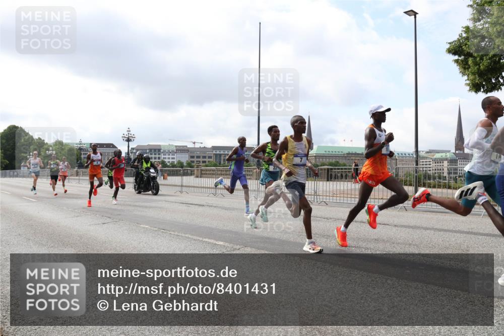 29.06.2025 - hella hamburg halbmarathon Lena Gebhardt http://msf.ph/oto/8401431 29.06.2025 09:31:11 Lombardsbrücke  meine-sportfotos.de