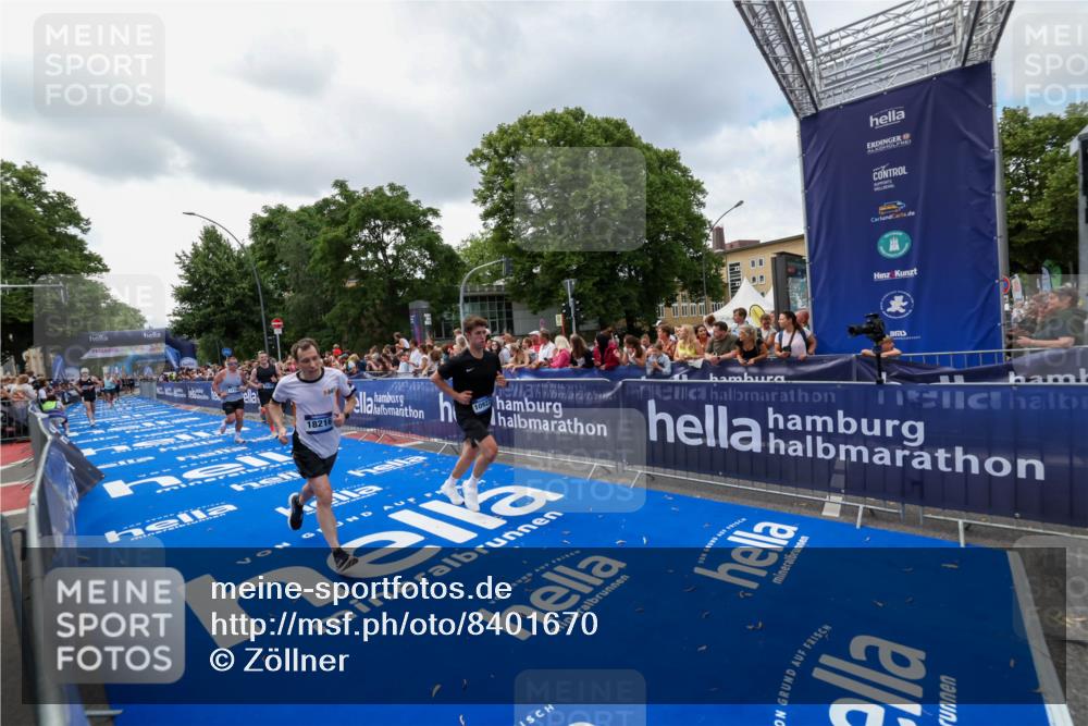 29.06.2025 - hella hamburg halbmarathon Zöllner http://msf.ph/oto/8401670 29.06.2025 10:37:42 Ziel 1505, 10922, 11106, 14934, 18193, 18216 meine-sportfotos.de