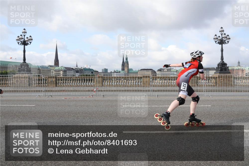 29.06.2025 - hella hamburg halbmarathon Lena Gebhardt http://msf.ph/oto/8401693 29.06.2025 08:53:27 Lombardsbrücke 321 meine-sportfotos.de