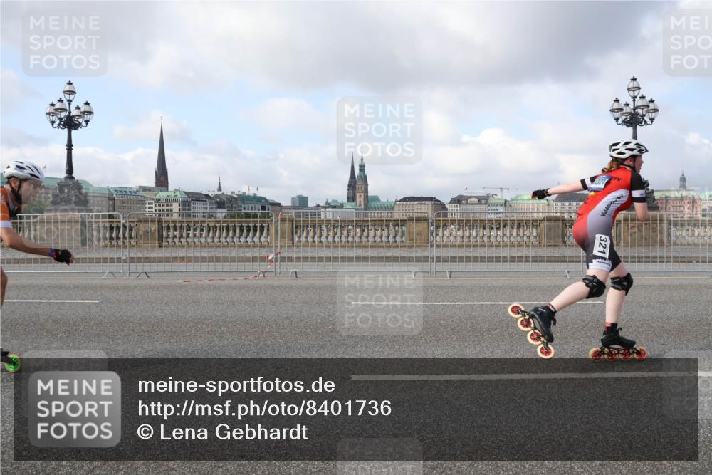 29.06.2025 - hella hamburg halbmarathon Lena Gebhardt http://msf.ph/oto/8401736 29.06.2025 08:53:27 Lombardsbrücke 321 meine-sportfotos.de