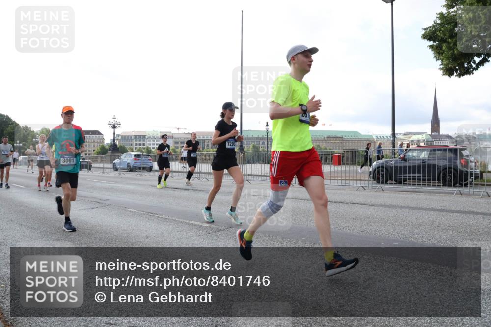 29.06.2025 - hella hamburg halbmarathon Lena Gebhardt http://msf.ph/oto/8401746 29.06.2025 10:03:23 Lombardsbrücke 3001, 7290, 1114, 1135, 1138, 1161, 1414, 1450, 1482, 1885, 2594, 2619, 2683, 2759, 2780, 2782, 2810, 3572, 4204, 4307, 4511, 4613, 5384, 5396, 5464, 6208, 6217, 6391, 6453, 7210, 7211, 7277, 7278, 7279, 7290, 7706, 7935, 8484, 8614, 9439, 9453, 10389, 10824, 11556, 12169, 12177, 12211, 12212, 12377, 12422, 12843, 13036, 13474, 13664, 13732, 13793, 13857, 13874, 13976, 15539, 15643, 15859, 16371, 17226, 17550, 18028 meine-sportfotos.de