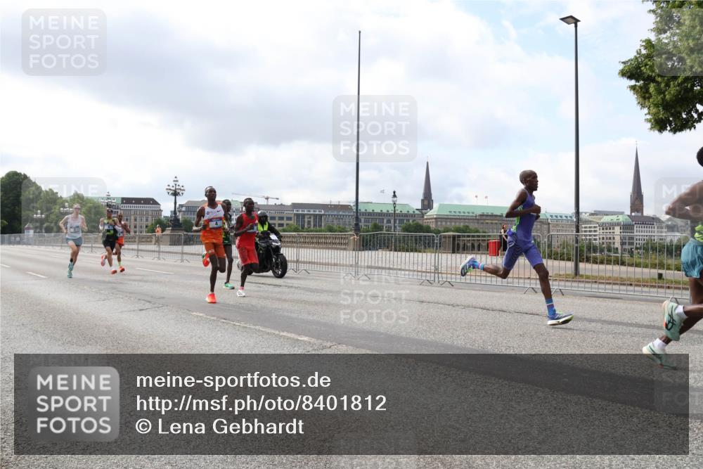 29.06.2025 - hella hamburg halbmarathon Lena Gebhardt http://msf.ph/oto/8401812 29.06.2025 09:31:12 Lombardsbrücke 1, 5, 7, 10, 11, 16, 23, 25, 59 meine-sportfotos.de
