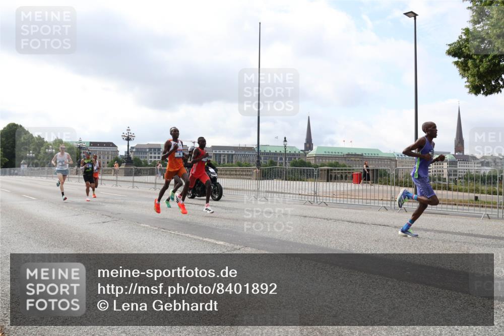 29.06.2025 - hella hamburg halbmarathon Lena Gebhardt http://msf.ph/oto/8401892 29.06.2025 09:31:12 Lombardsbrücke 1, 5, 7, 10, 11, 16, 23, 25, 59 meine-sportfotos.de