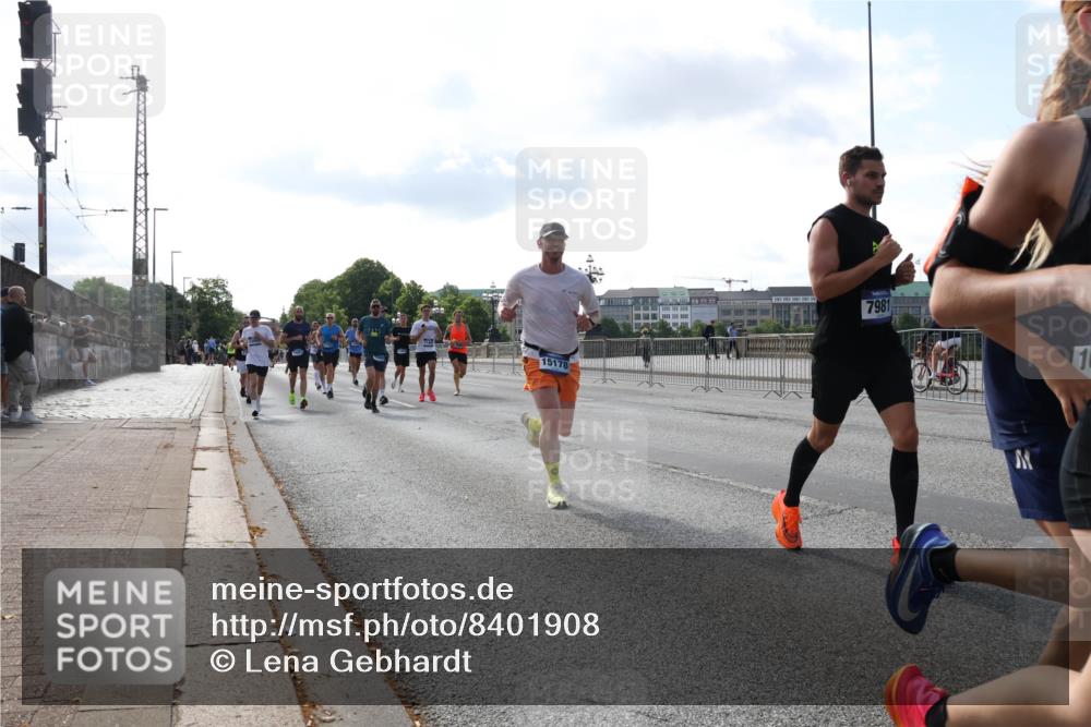 29.06.2025 - hella hamburg halbmarathon Lena Gebhardt http://msf.ph/oto/8401908 29.06.2025 09:49:05 Lombardsbrücke 15178, 7981, 1, 1042, 1571, 1600, 1603, 2044, 2262, 2707, 2745, 2797, 2849, 3116, 3547, 4062, 4359, 4381, 5003, 5050, 5124, 5307, 5648, 5889, 6037, 6047, 6149, 6771, 6993, 7109, 7152, 7154, 7310, 7482, 7743, 7981, 8002, 8121, 8358, 8571, 9640, 9643, 10190, 10369, 10451, 10738, 10877, 11106, 11177, 11423, 11447, 11952, 12044, 12088, 12091, 12098, 12168, 12739, 13064, 13137, 13158, 13190, 13372, 13755, 13900, 13940, 14075, 14311, 14603 meine-sportfotos.de