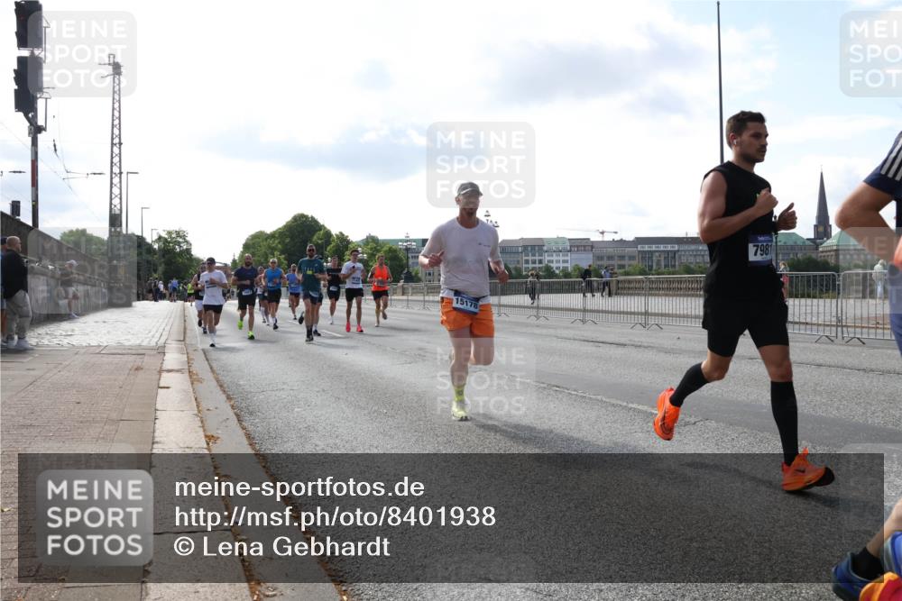 29.06.2025 - hella hamburg halbmarathon Lena Gebhardt http://msf.ph/oto/8401938 29.06.2025 09:49:05 Lombardsbrücke 15178, 7981, 1042, 1571, 1600, 1603, 2044, 2262, 2707, 2745, 2797, 2849, 3116, 3547, 4062, 4359, 4381, 5003, 5050, 5124, 5307, 5648, 5889, 6037, 6047, 6149, 6771, 6993, 7109, 7152, 7154, 7310, 7482, 7743, 7981, 8002, 8121, 8358, 8571, 9640, 9643, 10190, 10369, 10451, 10738, 10877, 11106, 11177, 11423, 11447, 11952, 12044, 12088, 12091, 12098, 12168, 12739, 13064, 13137, 13158, 13190, 13372, 13755, 13900, 13940, 14075, 14311, 14603 meine-sportfotos.de