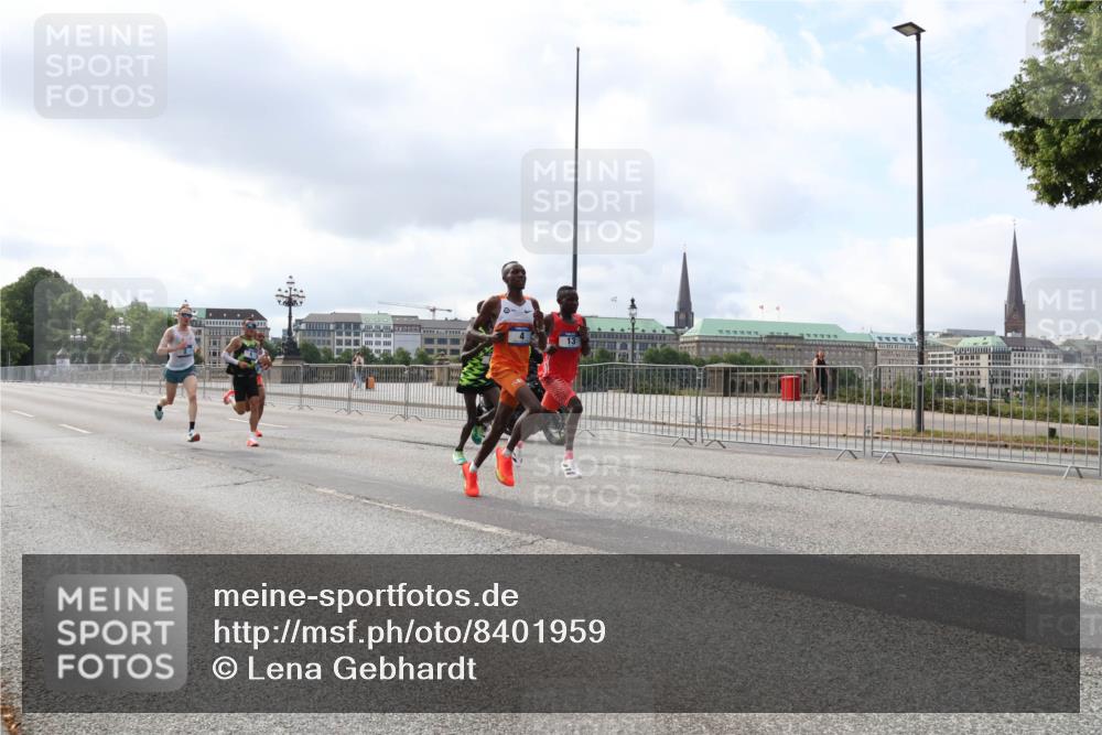 29.06.2025 - hella hamburg halbmarathon Lena Gebhardt http://msf.ph/oto/8401959 29.06.2025 09:31:12 Lombardsbrücke 1, 5, 7, 10, 11, 16, 23, 25, 59 meine-sportfotos.de