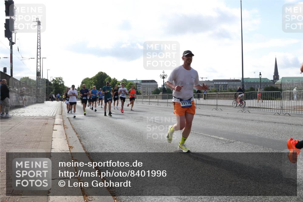 29.06.2025 - hella hamburg halbmarathon Lena Gebhardt http://msf.ph/oto/8401996 29.06.2025 09:49:05 Lombardsbrücke 15178, 1042, 1571, 1600, 1603, 2044, 2262, 2707, 2745, 2797, 2849, 3116, 3547, 4062, 4359, 4381, 5003, 5050, 5124, 5307, 5648, 5889, 6037, 6047, 6149, 6771, 6993, 7109, 7152, 7154, 7310, 7482, 7743, 7981, 8002, 8121, 8358, 8571, 9640, 9643, 10190, 10369, 10451, 10738, 10877, 11106, 11177, 11423, 11447, 11952, 12044, 12088, 12091, 12098, 12168, 12739, 13064, 13137, 13158, 13190, 13372, 13755, 13900, 13940, 14075, 14311, 14603 meine-sportfotos.de