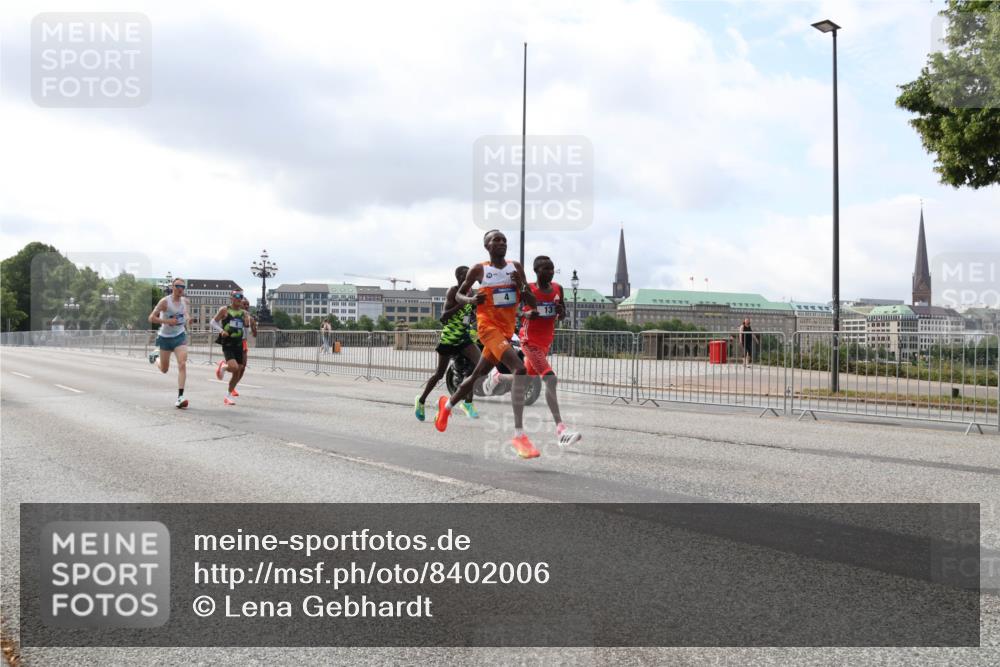 29.06.2025 - hella hamburg halbmarathon Lena Gebhardt http://msf.ph/oto/8402006 29.06.2025 09:31:12 Lombardsbrücke 1, 5, 7, 10, 11, 16, 23, 25, 59 meine-sportfotos.de