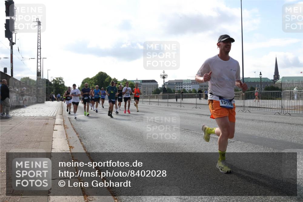 29.06.2025 - hella hamburg halbmarathon Lena Gebhardt http://msf.ph/oto/8402028 29.06.2025 09:49:06 Lombardsbrücke 15178, 1042, 1571, 1600, 1603, 2044, 2262, 2707, 2745, 2797, 2849, 3116, 3547, 4062, 4359, 4381, 5003, 5050, 5124, 5307, 5648, 5889, 6037, 6047, 6149, 6771, 6993, 7109, 7152, 7154, 7310, 7482, 7743, 7981, 8002, 8121, 8358, 8571, 9640, 9643, 10190, 10369, 10451, 10738, 10877, 11106, 11177, 11423, 11447, 11952, 12044, 12088, 12091, 12098, 12168, 12739, 13064, 13137, 13158, 13190, 13372, 13755, 13900, 13940, 14075, 14311, 14603 meine-sportfotos.de