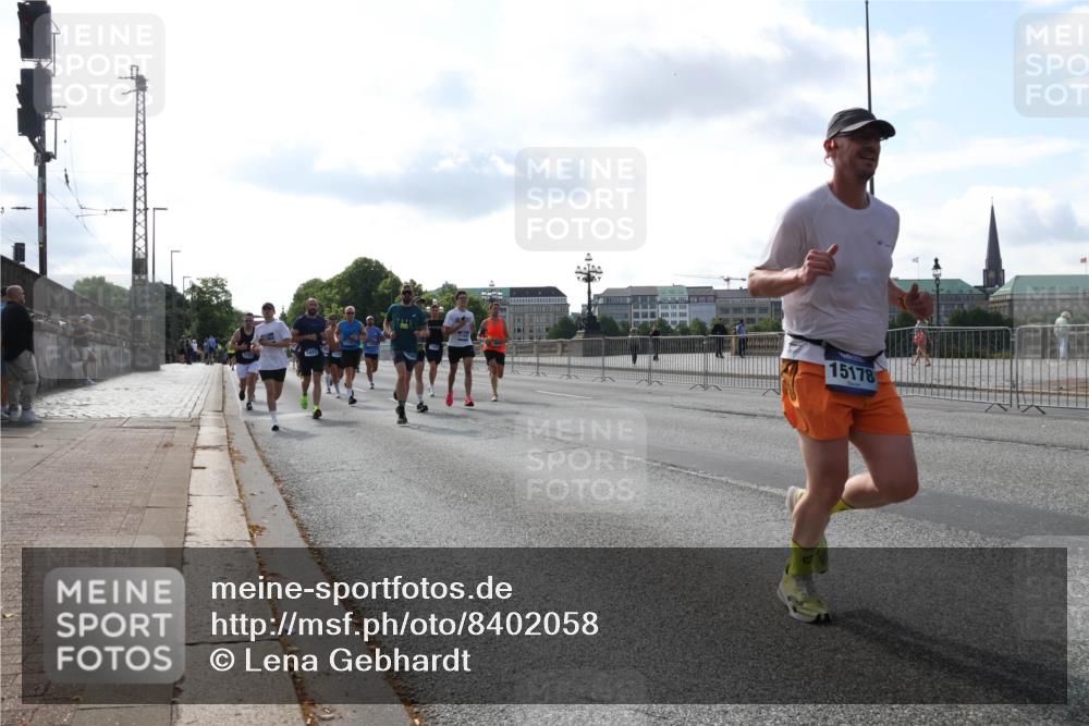 29.06.2025 - hella hamburg halbmarathon Lena Gebhardt http://msf.ph/oto/8402058 29.06.2025 09:49:06 Lombardsbrücke 15178, 1042, 1571, 1600, 1603, 2044, 2262, 2707, 2745, 2797, 2849, 3116, 3547, 4062, 4359, 4381, 5003, 5050, 5124, 5307, 5648, 5889, 6037, 6047, 6149, 6771, 6993, 7109, 7152, 7154, 7310, 7482, 7743, 7981, 8002, 8121, 8358, 8571, 9640, 9643, 10190, 10369, 10451, 10738, 10877, 11106, 11177, 11423, 11447, 11952, 12044, 12088, 12091, 12098, 12168, 12739, 13064, 13137, 13158, 13190, 13372, 13755, 13900, 13940, 14075, 14311, 14603 meine-sportfotos.de