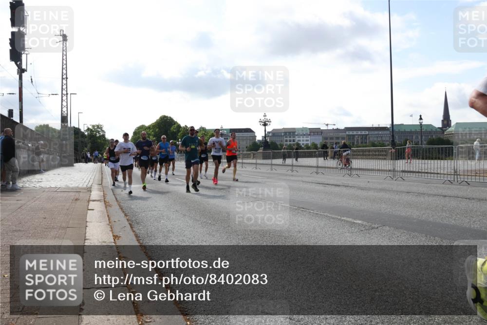 29.06.2025 - hella hamburg halbmarathon Lena Gebhardt http://msf.ph/oto/8402083 29.06.2025 09:49:06 Lombardsbrücke 1042, 1571, 1600, 1603, 2044, 2262, 2707, 2745, 2797, 2849, 3116, 3547, 4062, 4359, 4381, 5003, 5050, 5124, 5307, 5648, 5889, 6037, 6047, 6149, 6771, 6993, 7109, 7152, 7154, 7310, 7482, 7743, 7981, 8002, 8121, 8358, 8571, 9640, 9643, 10190, 10369, 10451, 10738, 10877, 11106, 11177, 11423, 11447, 11952, 12044, 12088, 12091, 12098, 12168, 12739, 13064, 13137, 13158, 13190, 13372, 13755, 13900, 13940, 14075, 14311, 14603 meine-sportfotos.de