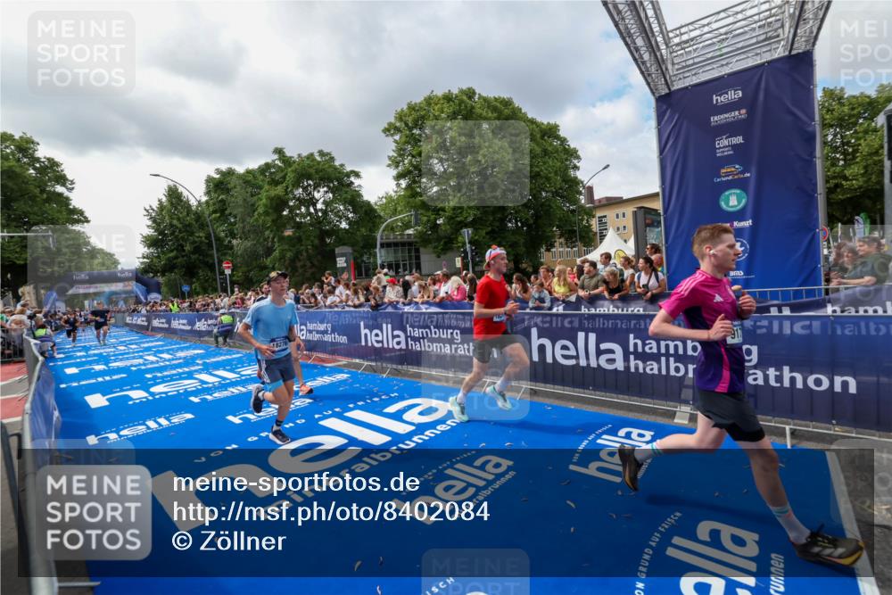 29.06.2025 - hella hamburg halbmarathon Zöllner http://msf.ph/oto/8402084 29.06.2025 10:37:55 Ziel 2196, 2404, 3480, 3530, 9171, 13148, 18103, 18276, 18277, 18529 meine-sportfotos.de