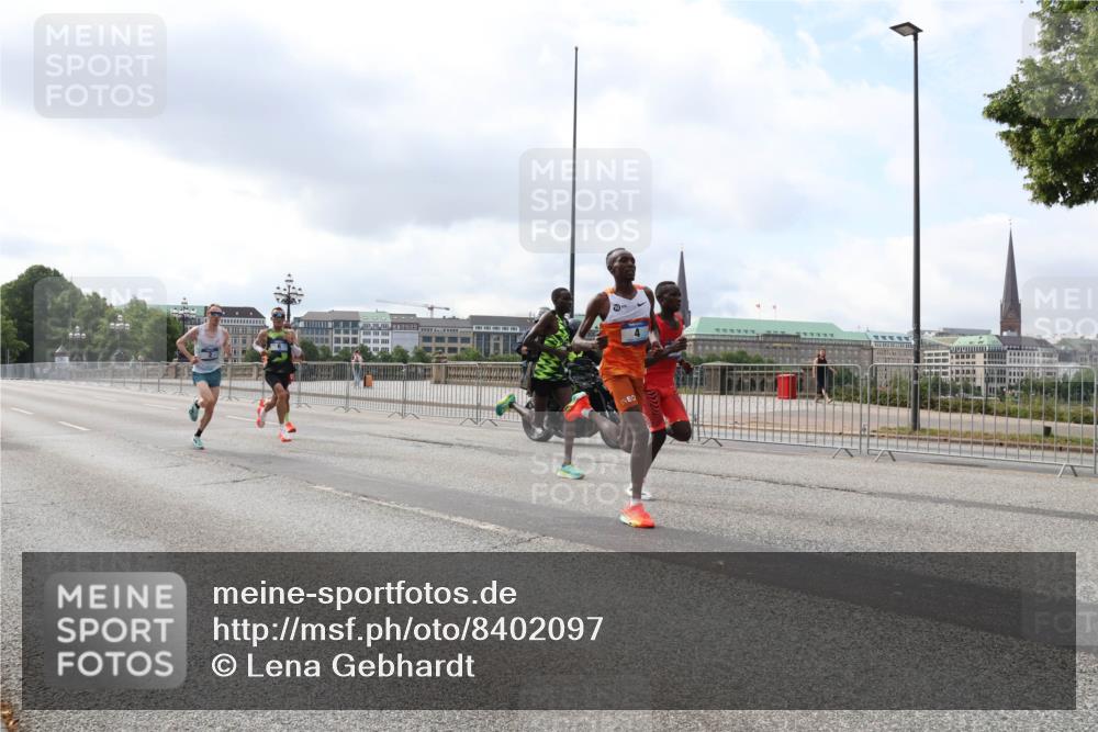 29.06.2025 - hella hamburg halbmarathon Lena Gebhardt http://msf.ph/oto/8402097 29.06.2025 09:31:12 Lombardsbrücke 1, 5, 7, 10, 11, 16, 23, 25, 59 meine-sportfotos.de