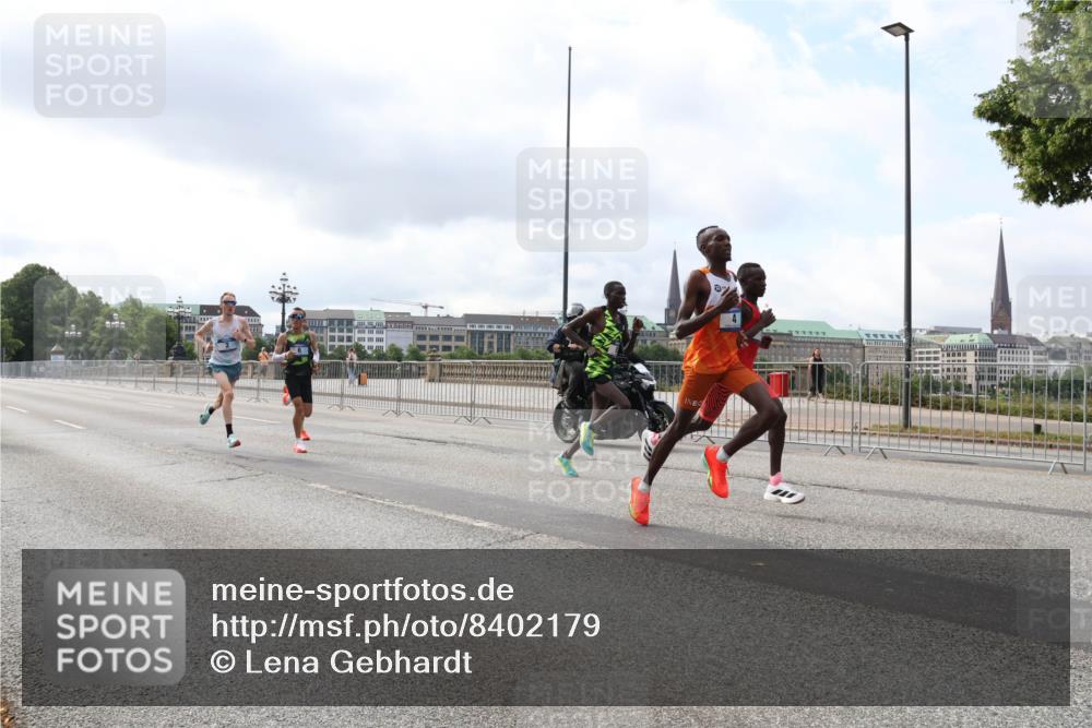29.06.2025 - hella hamburg halbmarathon Lena Gebhardt http://msf.ph/oto/8402179 29.06.2025 09:31:12 Lombardsbrücke 1, 5, 7, 10, 11, 16, 23, 25, 59 meine-sportfotos.de